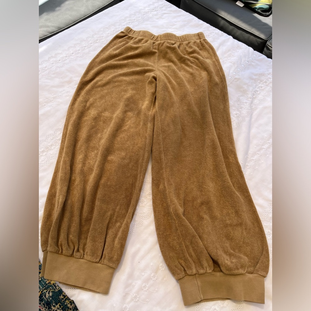 Suzi Kondi Women's Tan Leisure Set - Picture 8 of 15
